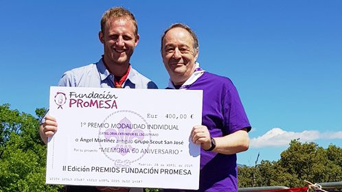 Primer premio de la modalidad individual por la idea \"Memoria 60 Aniversario\" Cropped Angel